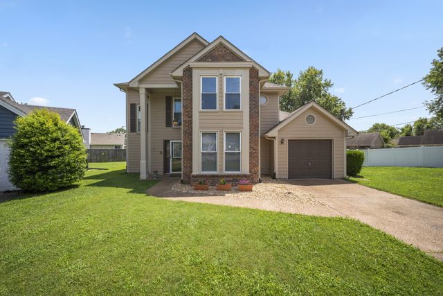 107 Agee Ct, Hendersonville, TN 37075