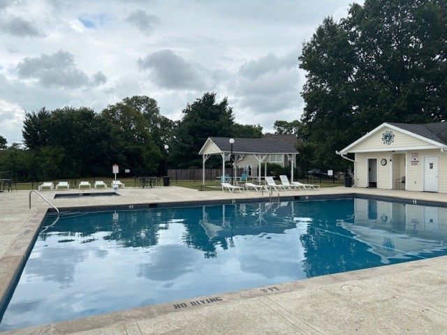 107 Agee Ct, Hendersonville, TN 37075