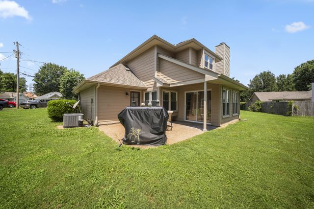 107 Agee Ct, Hendersonville, TN 37075