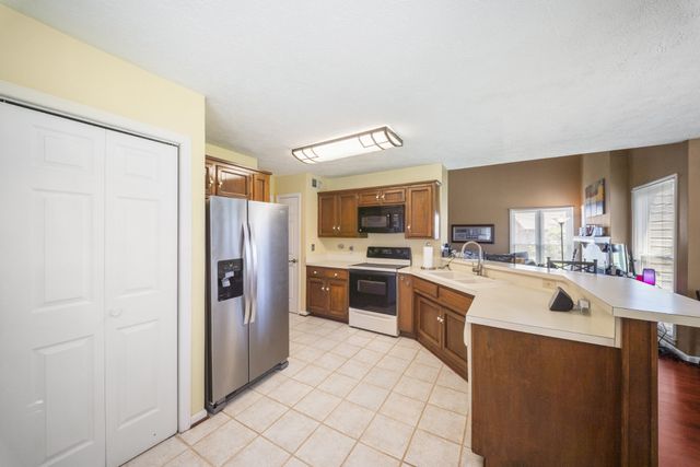 107 Agee Ct, Hendersonville, TN 37075