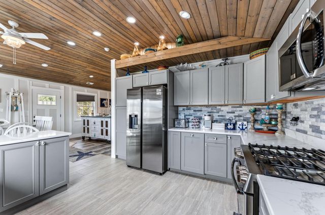 2204 Chestnut St., North Myrtle Beach, SC 29582