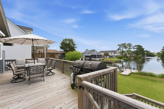 2204 Chestnut St., North Myrtle Beach, SC 29582