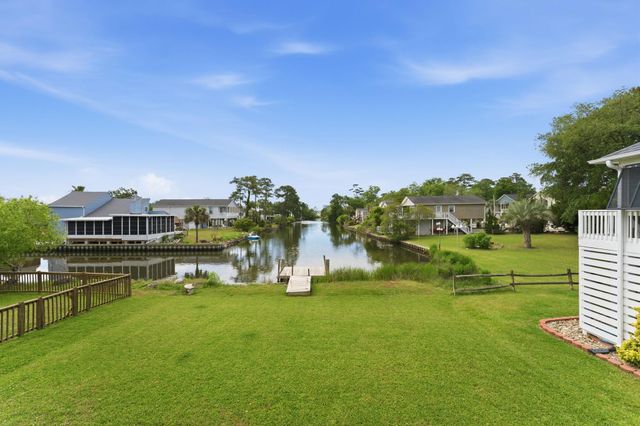2204 Chestnut St., North Myrtle Beach, SC 29582