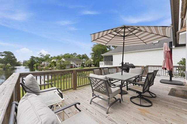 2204 Chestnut St., North Myrtle Beach, SC 29582
