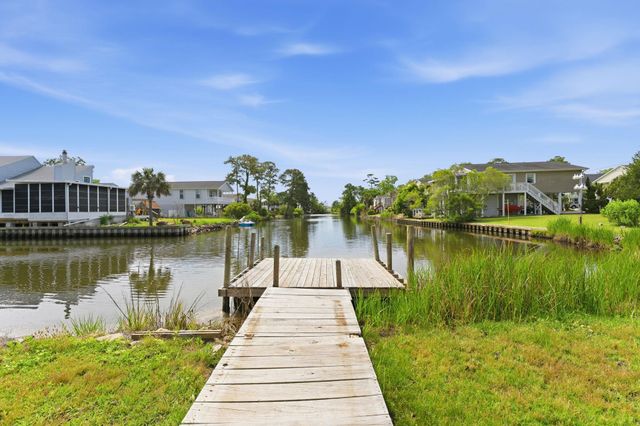 2204 Chestnut St., North Myrtle Beach, SC 29582