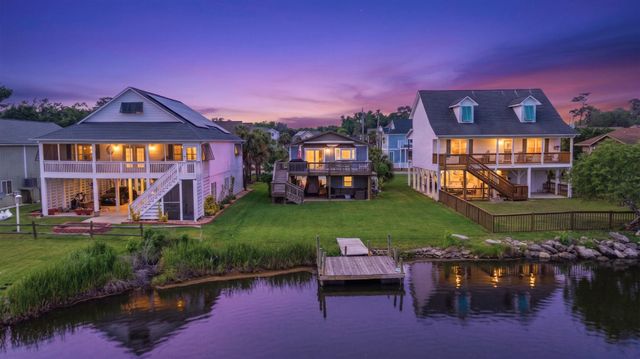 2204 Chestnut St., North Myrtle Beach, SC 29582