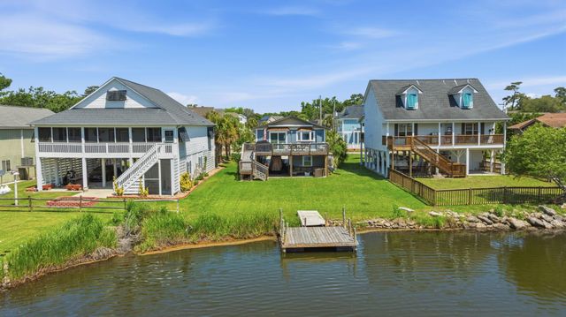 2204 Chestnut St., North Myrtle Beach, SC 29582