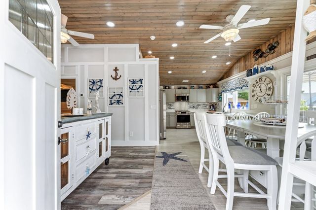 2204 Chestnut St., North Myrtle Beach, SC 29582
