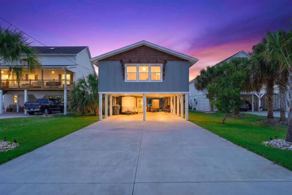 2204 Chestnut St., North Myrtle Beach, SC 29582