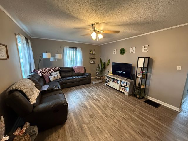 2300 W 8th Street, Anderson, IN 46016