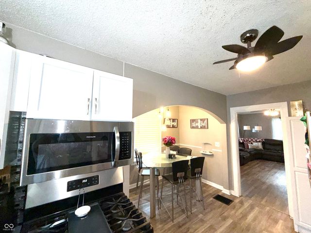 2300 W 8th Street, Anderson, IN 46016