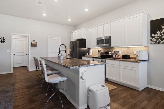 7 Hawk Ave, Odessa, TX 79765