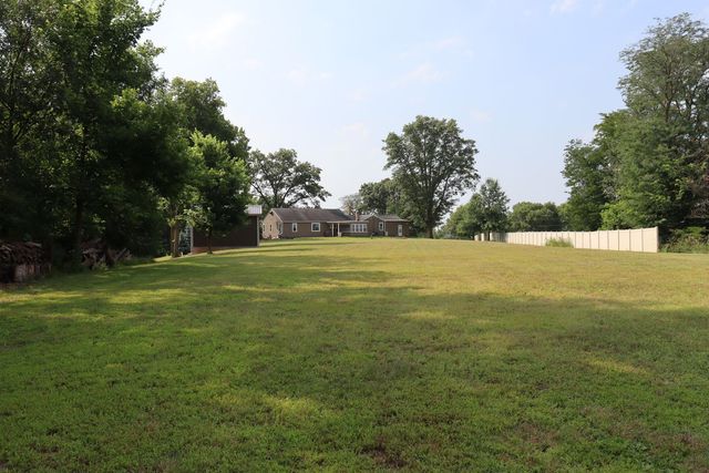 2707 W Rock Falls Road, Rock Falls, IL 61071