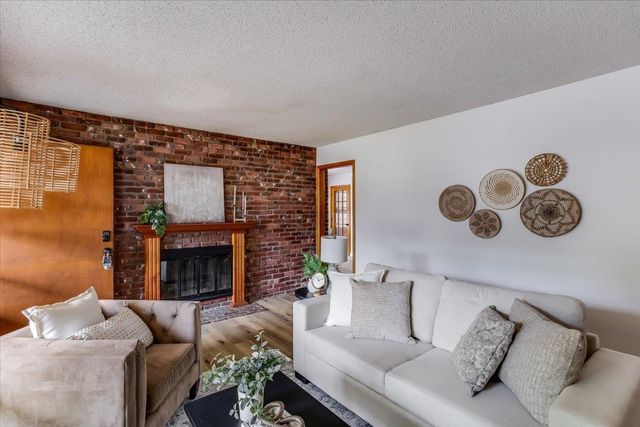 112 W Lincoln, Derby, KS 67037