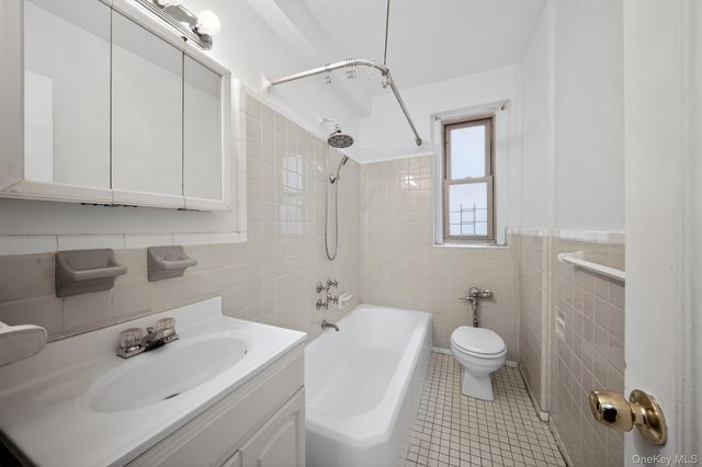 2190 Boston Road 4E, Bronx, NY 10462