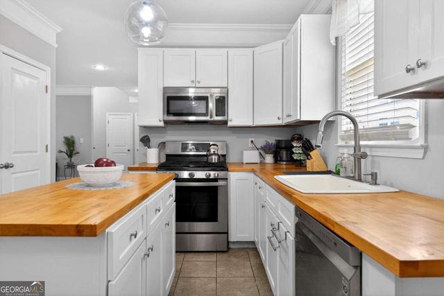 2493 Burtz Street NW, Atlanta, GA 30318
