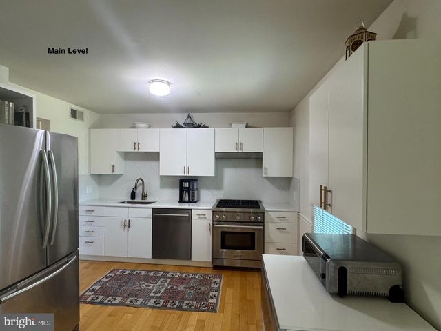 5546 KENDRICK LN, Burke, VA 22015