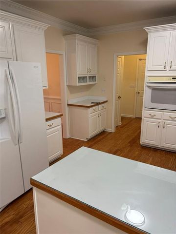 220 Cross Creek Drive, Lilburn, GA 30047