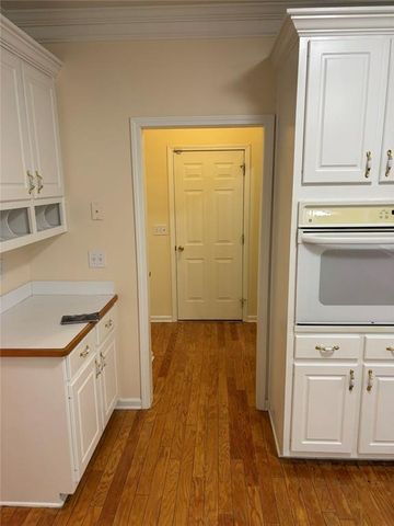 220 Cross Creek Drive, Lilburn, GA 30047