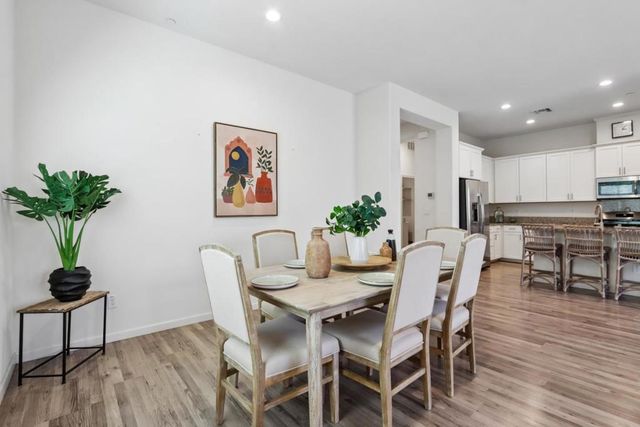 2140 Garnet Way, Hollister, CA 95023