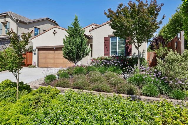 2140 Garnet Way, Hollister, CA 95023