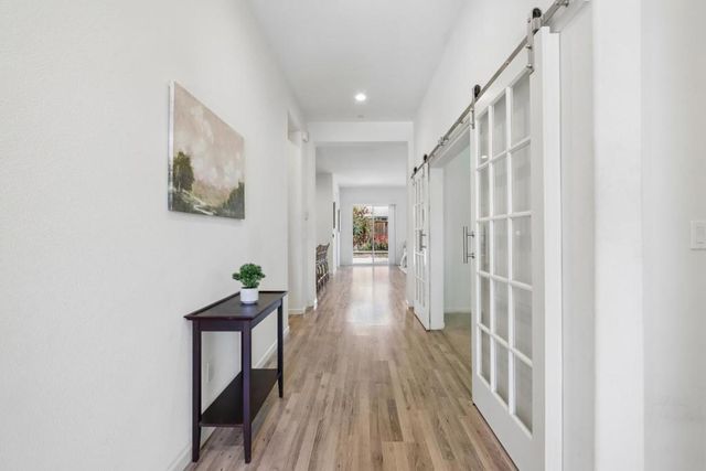 2140 Garnet Way, Hollister, CA 95023