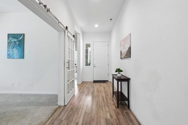 2140 Garnet Way, Hollister, CA 95023