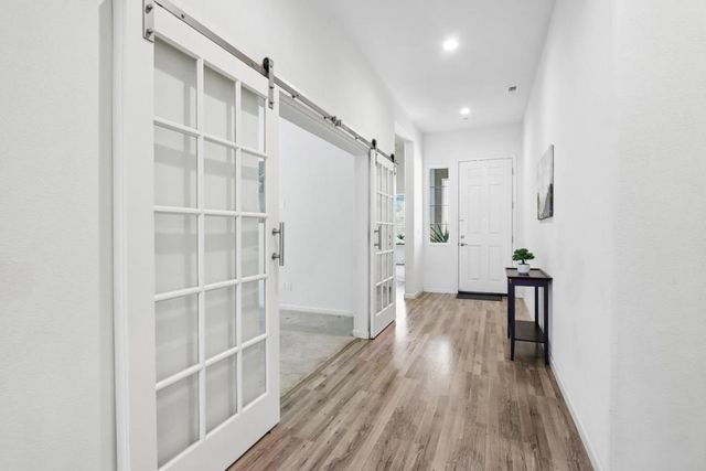2140 Garnet Way, Hollister, CA 95023