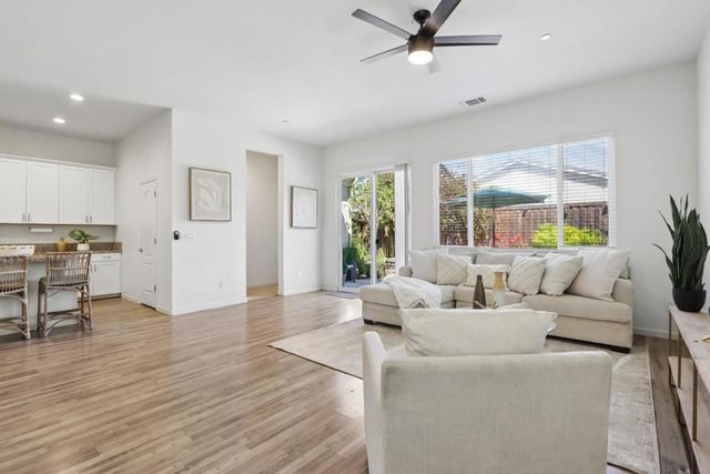 2140 Garnet Way, Hollister, CA 95023