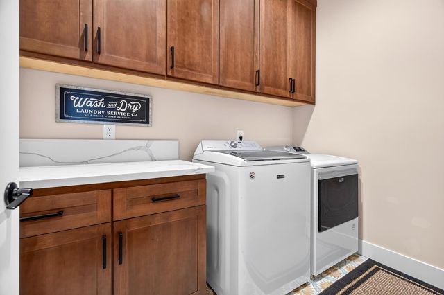 808 Iris Ct, Lodi, CA 95242