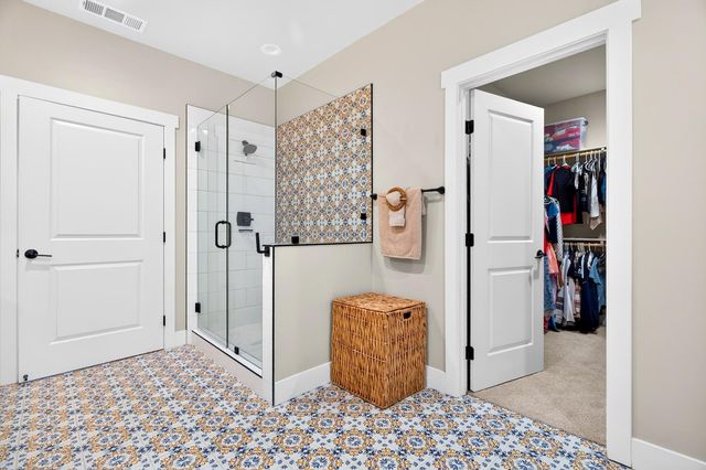 808 Iris Ct, Lodi, CA 95242