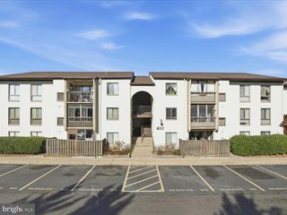 611 CENTER ST #104, Herndon, VA 20170