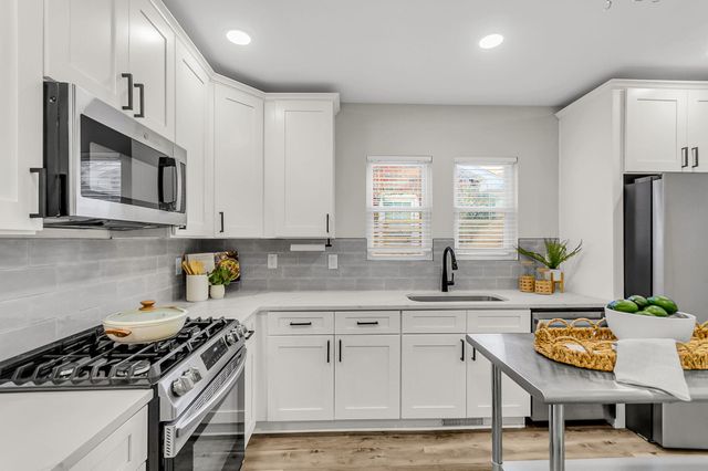 1187 Marquis Road, North Charleston, SC 29405