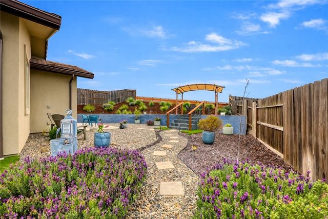 3530 Lakeside Village, Paso Robles, CA 93446