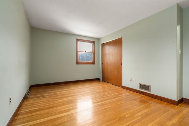 6 Nancy Cir, Maynard, MA 01754