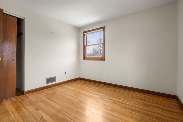 6 Nancy Cir, Maynard, MA 01754