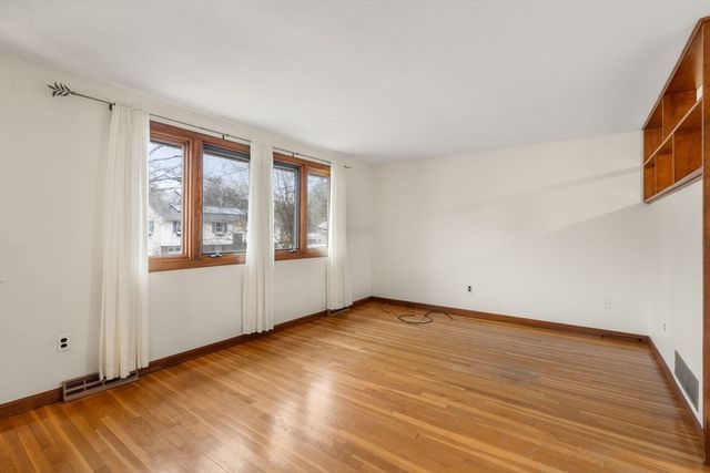 6 Nancy Cir, Maynard, MA 01754