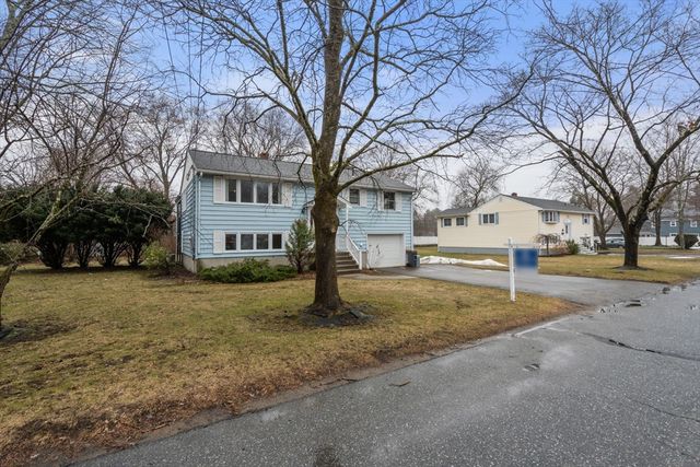 6 Nancy Cir, Maynard, MA 01754