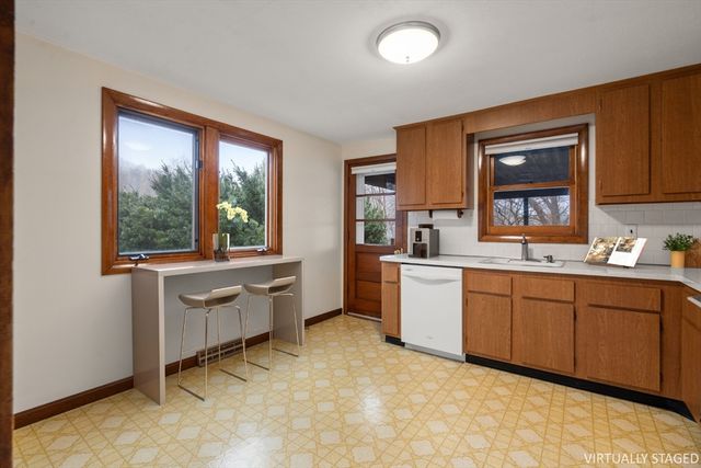 6 Nancy Cir, Maynard, MA 01754