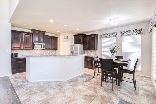 2718 Ginger Cove Lane, Pearland, TX 77584