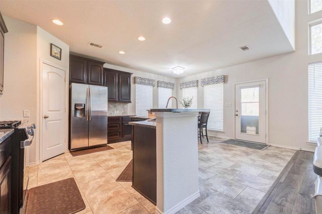 2718 Ginger Cove Lane, Pearland, TX 77584