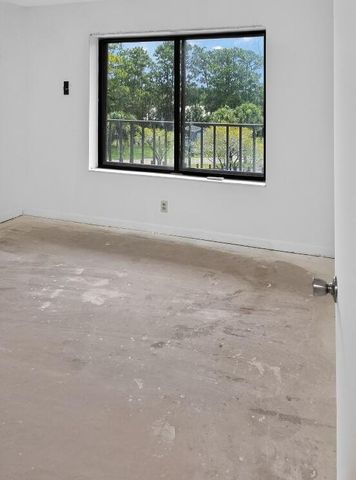 4820 Lucerne Lakes Boulevard W 402, Lake Worth, FL 33467