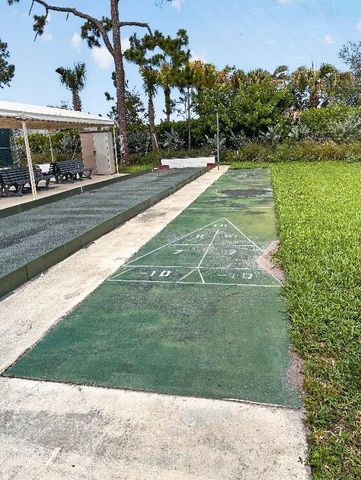 4820 Lucerne Lakes Boulevard W 402, Lake Worth, FL 33467
