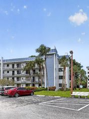 4820 Lucerne Lakes Boulevard W 402, Lake Worth, FL 33467