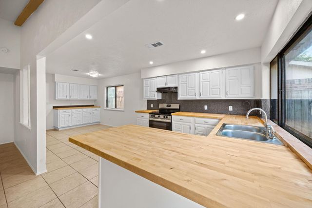 16610 Carbridge Drive, Houston, TX 77084