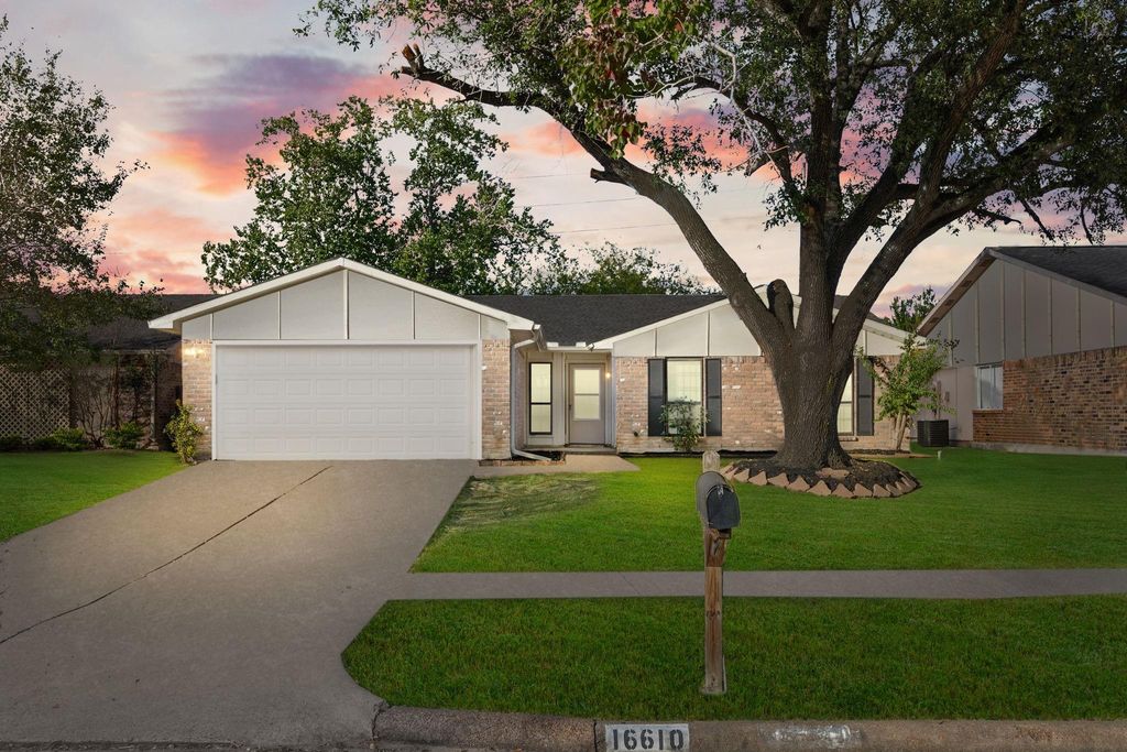 16610 Carbridge Drive, Houston, TX 77084