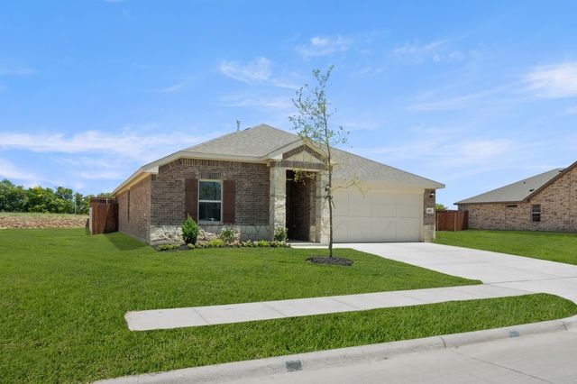 408 Comanche Drive, Cleburne, TX 76033