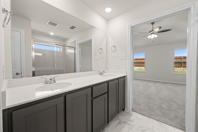 408 Comanche Drive, Cleburne, TX 76033