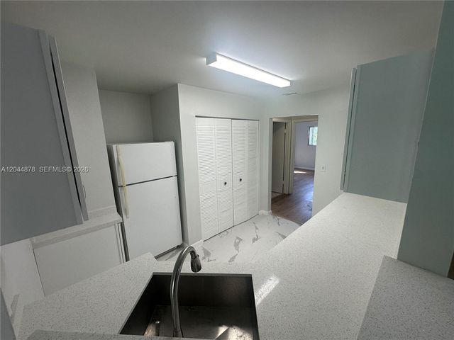 3417 NW 44th Street 206, Oakland Park, FL 33309