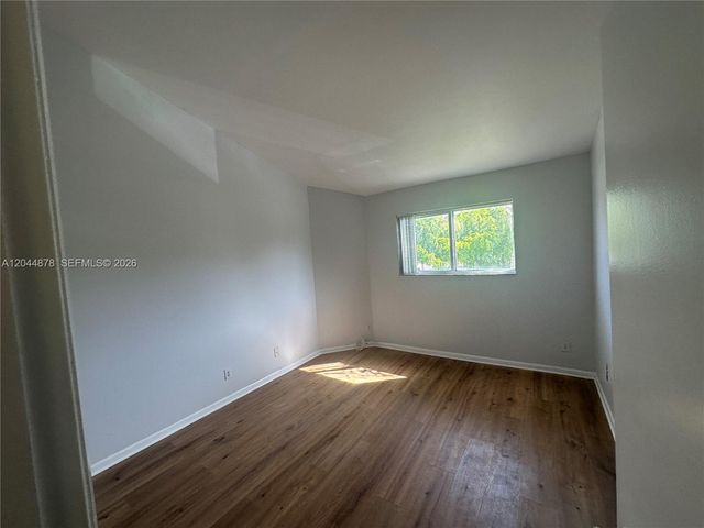 3417 NW 44th Street 206, Oakland Park, FL 33309
